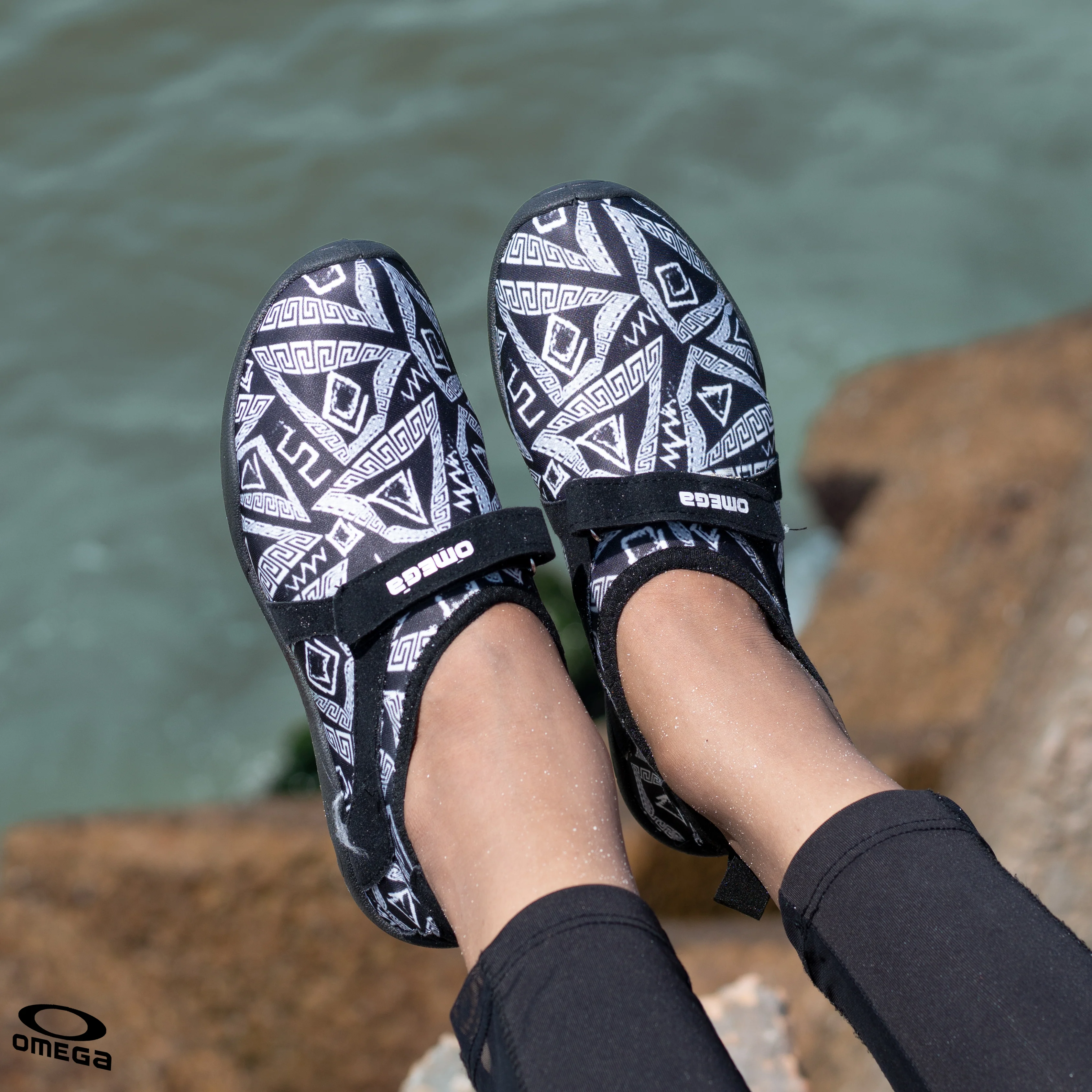 𝐖𝐨𝐦𝐞𝐧 𝐬𝐡𝐨𝐞𝐬